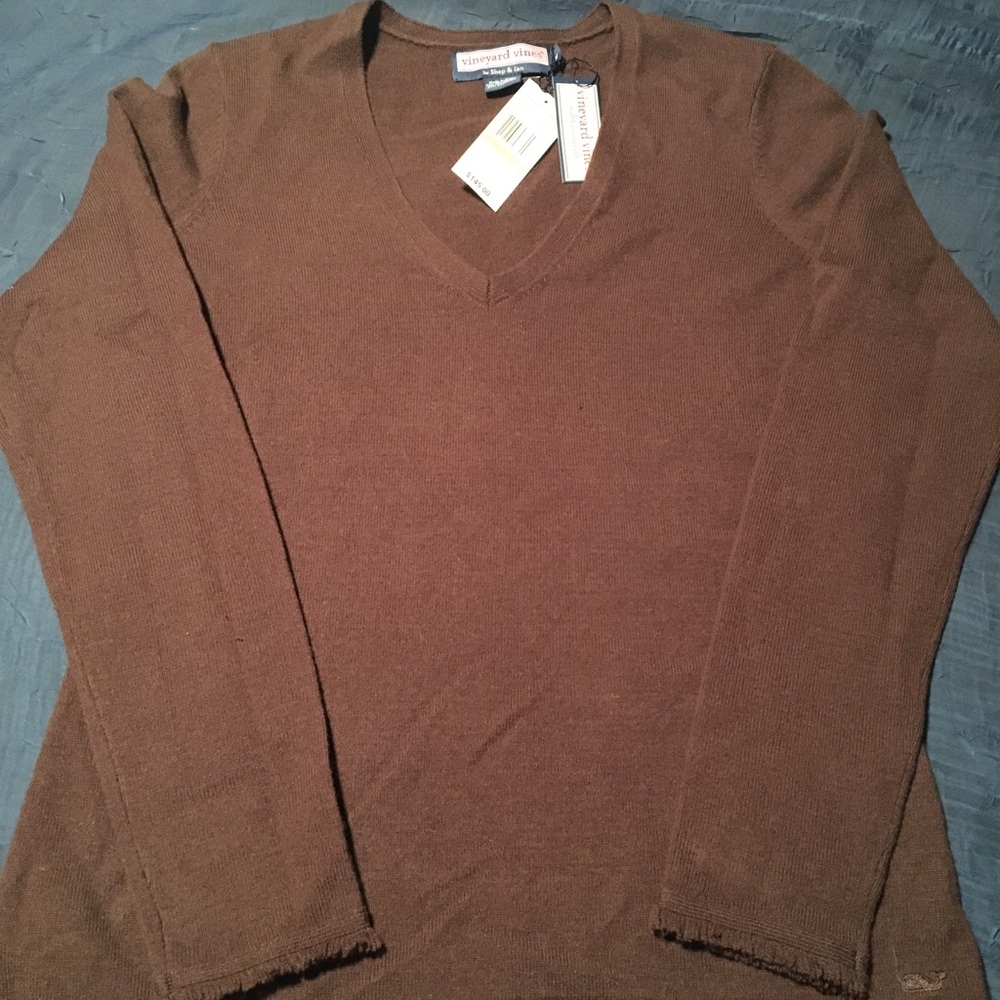 Brown Vineyard Vines sweater